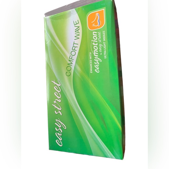 Easy Street Fresh Brown Slip On Lightweight Moc Shoes Women’s Size 8.5 NWB - Picture 12 of 15